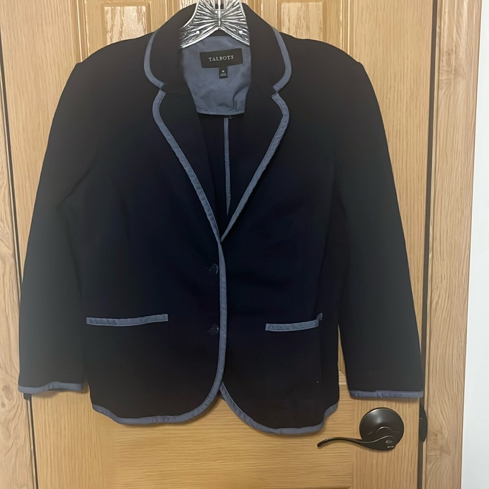 Talbots size medium blue blazer with light blue piping detail